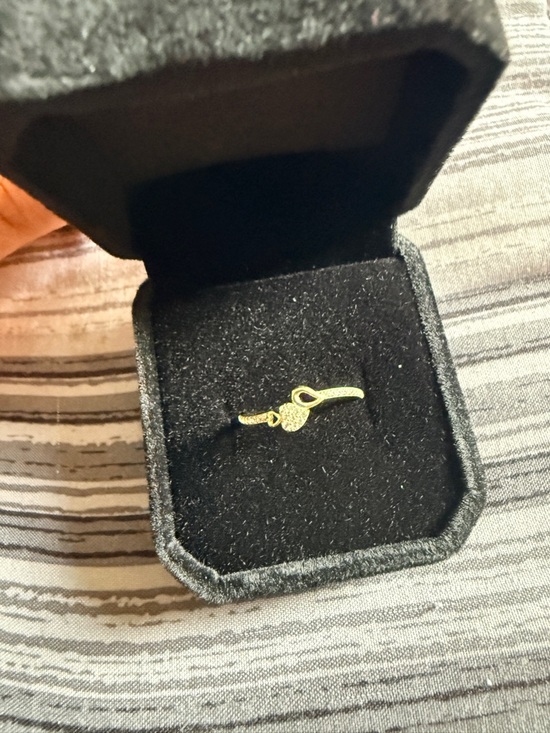 MayaMila Jewelry - Delicate Gold-Tone Heart and Loop Ring - Women's Fashion Band